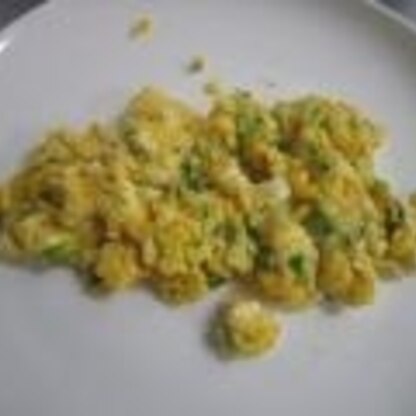 いり卵風で作ってみました。塩麹を入れると食べる時に何もつけなくてもイイですね！